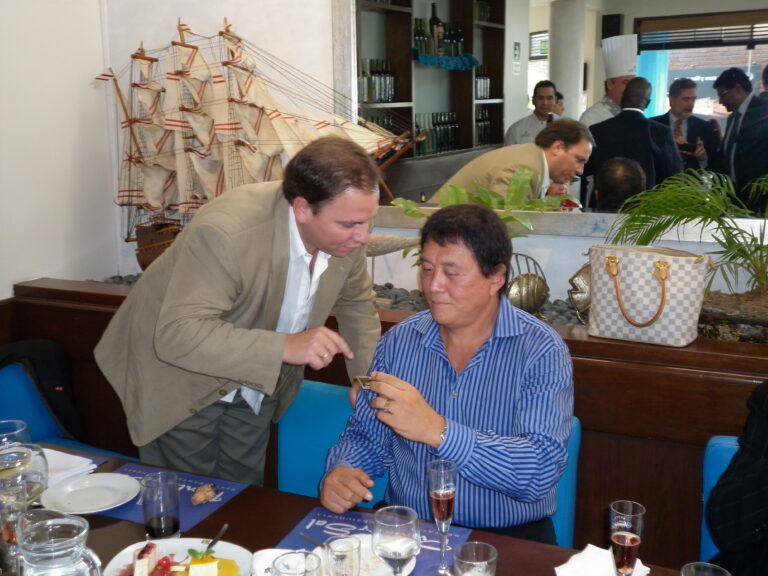cristian abratte y robert kiyosaki cenando argentina.